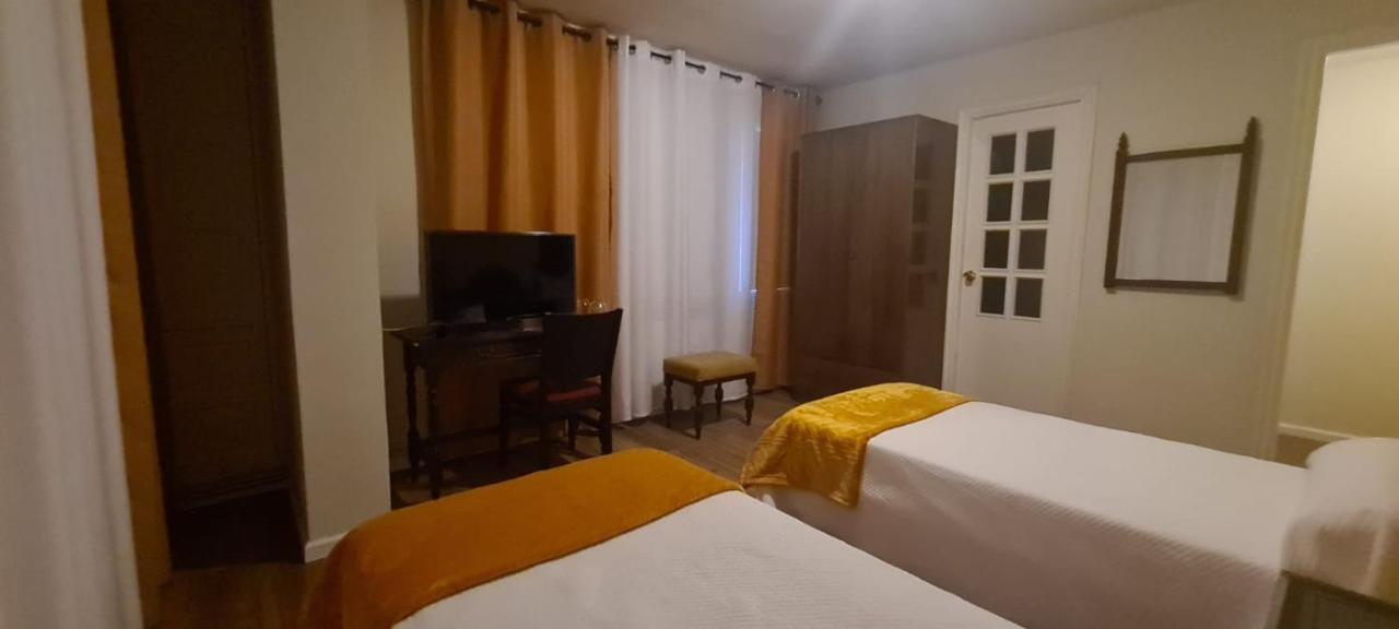 Hotel La Casa De La Abuela à Narón Extérieur photo