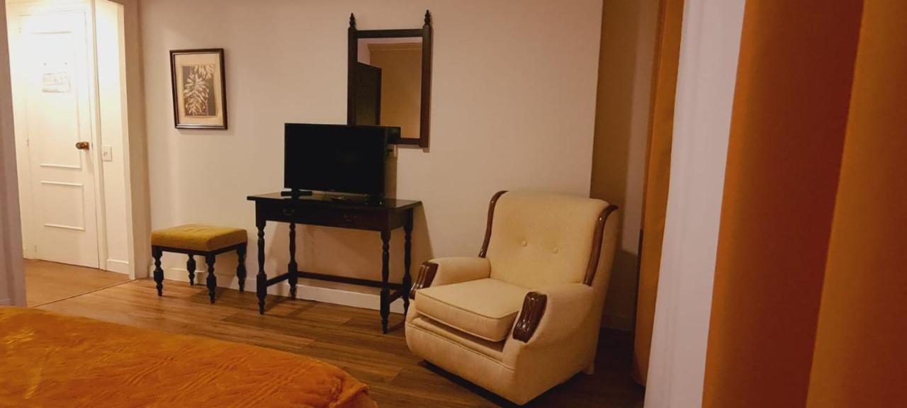 Hotel La Casa De La Abuela à Narón Extérieur photo
