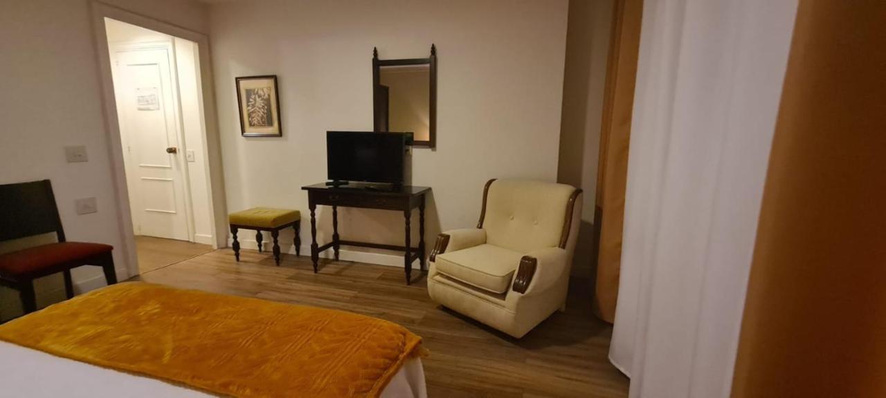 Hotel La Casa De La Abuela à Narón Extérieur photo